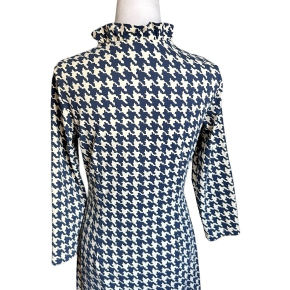 J McLaughlin Blue White Houndstooth Durham Ruffle neck 3/4 slv V-neck Ca… - Picture 5 of 17